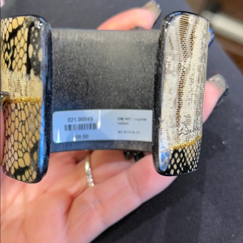 Debbie Brooks cuff bracelet - Picture 5 of 5